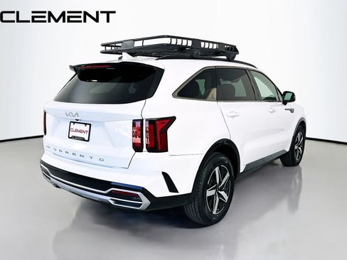 Used 2022 Kia Sorento S FWD image 7