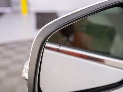 Used 2019 Buick Encore Essence image 36