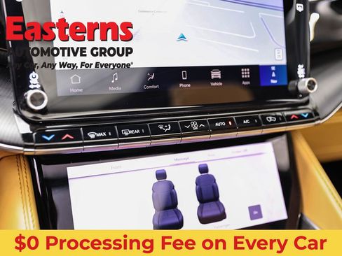 Used 2025 Jeep Grand Wagoneer Series III w/ Rear Seat Video Group 1 AWD/4WD image 19