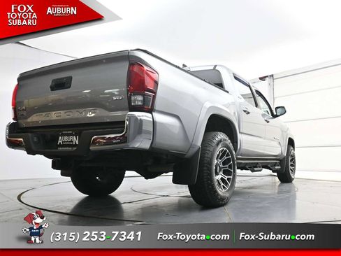 Used 2021 Toyota Tacoma SR5 AWD/4WD image 20
