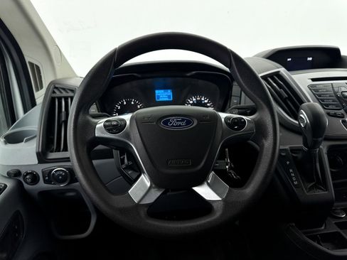 Used 2019 Ford Transit 350 XLT image 3