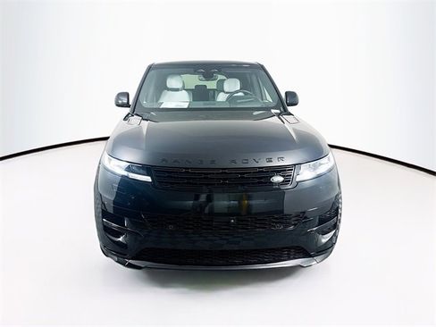 Used 2025 Land Rover Range Rover Sport Dynamic SE image 2