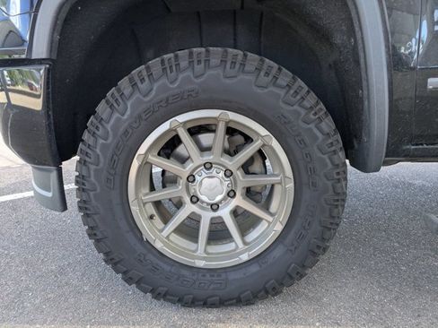 Used 2015 GMC Sierra 1500 SLT w/ All-Terrain Package AWD/4WD image 16