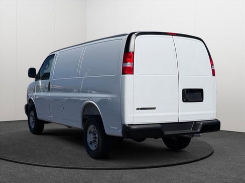 New 2026 Chevrolet Express 2500 w/ Driver Convenience Package RWD image 4