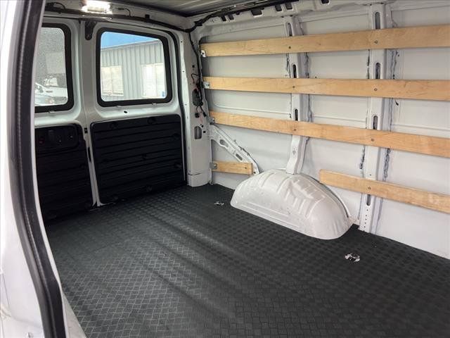 Used 2020 Chevrolet Express 2500 w/ Driver Convenience Package RWD image 6
