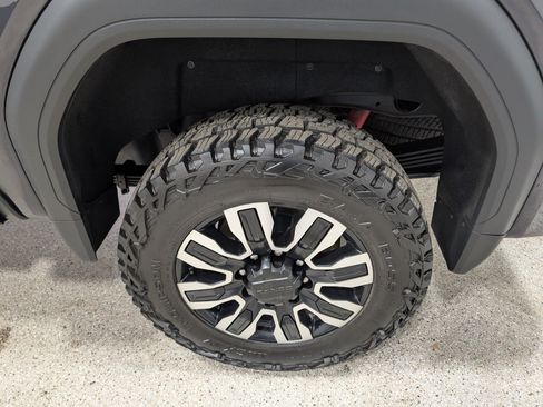 Used 2024 GMC Sierra 2500 Denali Ultimate AWD/4WD image 13