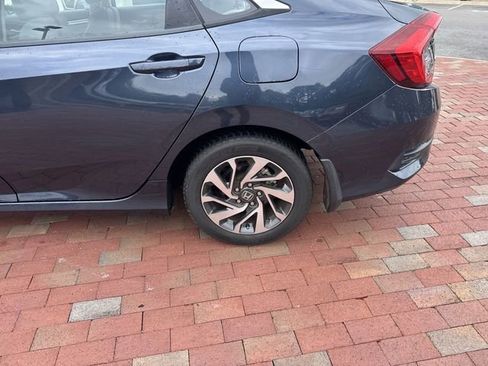 Used 2017 Honda Civic EX image 6