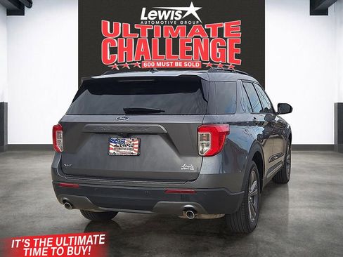 Used 2023 Ford Explorer XLT w/ Equipment Group 202A image 4