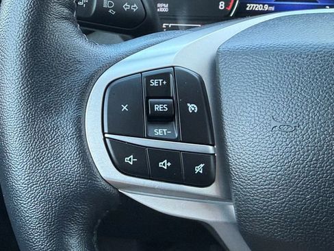 Used 2022 Ford Explorer XLT w/ Equipment Group 202A image 15