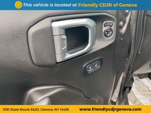 Used 2024 Jeep Gladiator Sport image 19