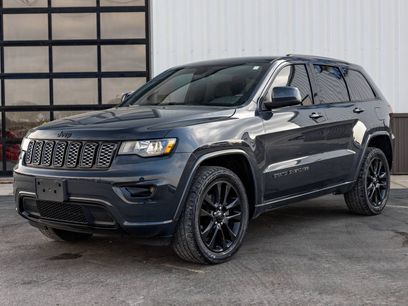 Used 2018 Jeep Grand Cherokee Altitude