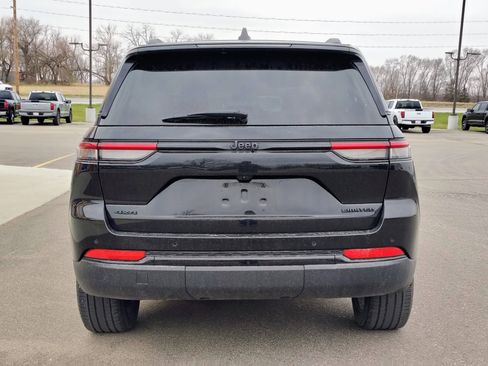 Used 2023 Jeep Grand Cherokee Limited w/ Black Appearance Package image 6