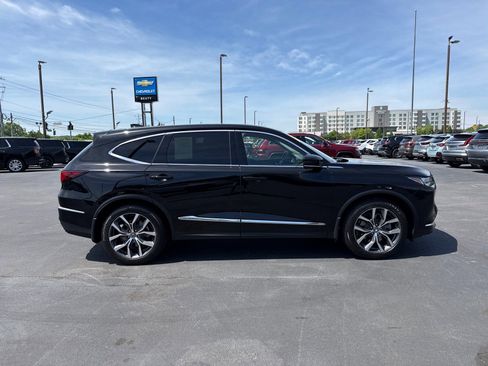 Used 2024 Acura MDX SH-AWD w/ Technology Package image 2