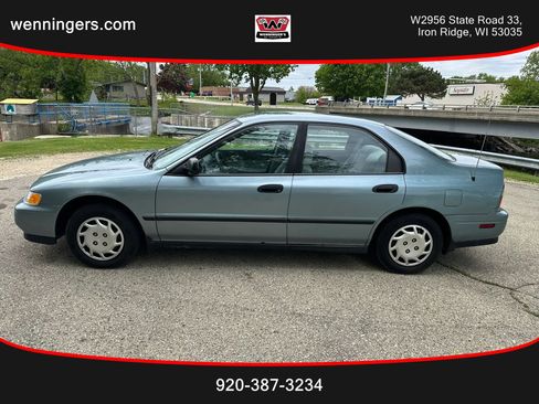 Used 1994 Honda Accord DX image 1