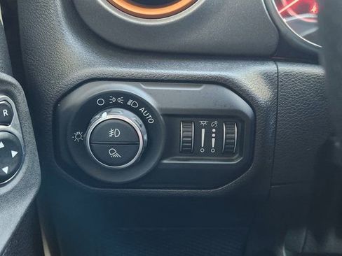 Used 2020 Jeep Gladiator Mojave image 24