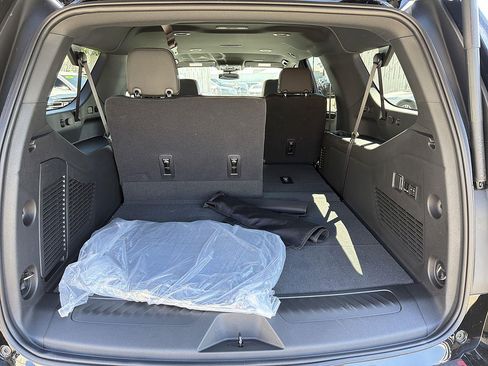 New 2026 GMC Yukon XL Elevation RWD image 28