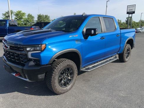 Used 2023 Chevrolet Silverado 1500 ZR2 w/ Technology Package image 8