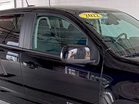 Used 2022 Chevrolet Colorado LT image 17