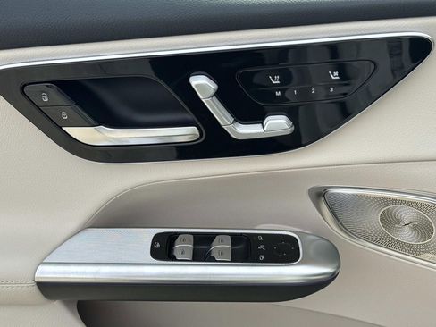 New 2026 Mercedes-Benz GLC 300 image 12