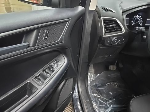 Used 2022 Ford Edge SE w/ Black Appearance Package AWD/4WD image 20