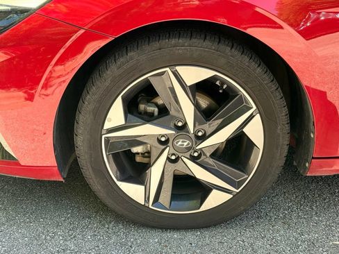 Used 2022 Hyundai Elantra SEL w/ Convenience + Premium Package FWD image 34