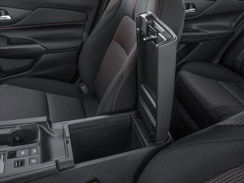 New 2026 Nissan Sentra SR FWD image 10