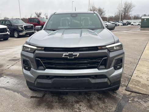 Used 2024 Chevrolet Colorado LT w/ LT Convenience Package III image 8