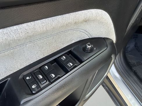 Used 2022 Jeep Compass Latitude w/ Convenience Group AWD/4WD image 18