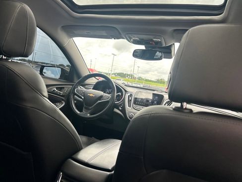 Used 2022 Chevrolet Malibu Premier FWD image 30