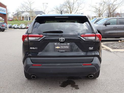 Used 2020 Toyota RAV4 XLE Premium AWD/4WD image 33
