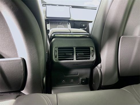 New 2026 Land Rover Range Rover Velar Dynamic SE image 24