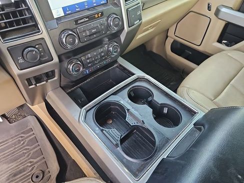 Used 2021 Ford F250 Lariat w/ Chrome Package image 23