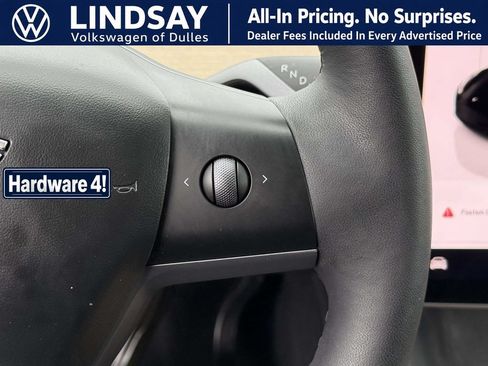 Used 2023 Tesla Model Y Long Range AWD/4WD image 23