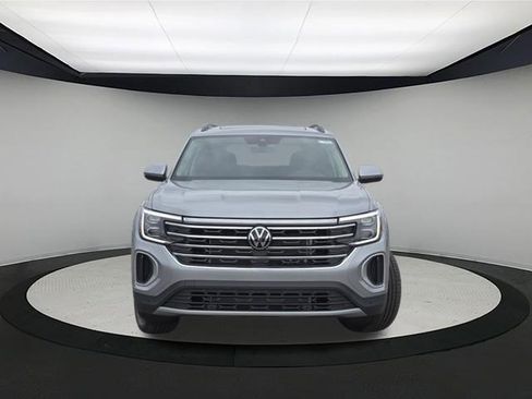 New 2026 Volkswagen Atlas SE image 2