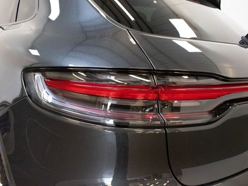 New 2026 Porsche Macan image 13