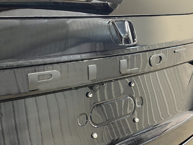 New 2026 Honda Pilot Touring image 10