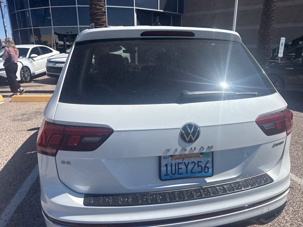 Used 2024 Volkswagen Tiguan SE R-Line AWD/4WD image 6