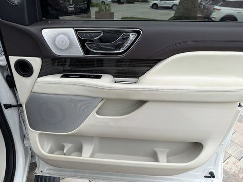 Certified 2024 Lincoln Navigator L Black Label AWD/4WD image 17