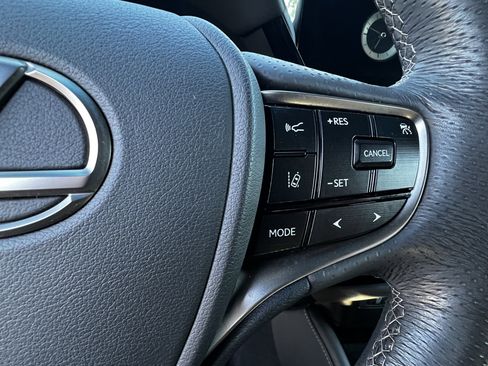 Certified 2024 Lexus ES 350 F Sport w/ Accessory Package (Z2) FWD image 19