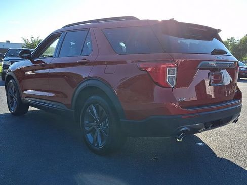 Used 2023 Ford Explorer XLT w/ Equipment Group 202A AWD/4WD image 7