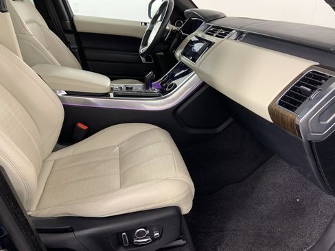 Used 2019 Land Rover Range Rover Sport HSE Dynamic image 16