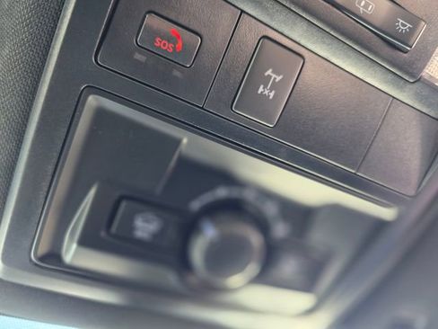 Used 2023 Toyota Tacoma TRD Off-Road image 33