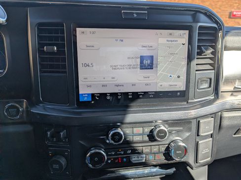 New 2026 Ford F250 Lariat w/ Black Appearance Package image 22