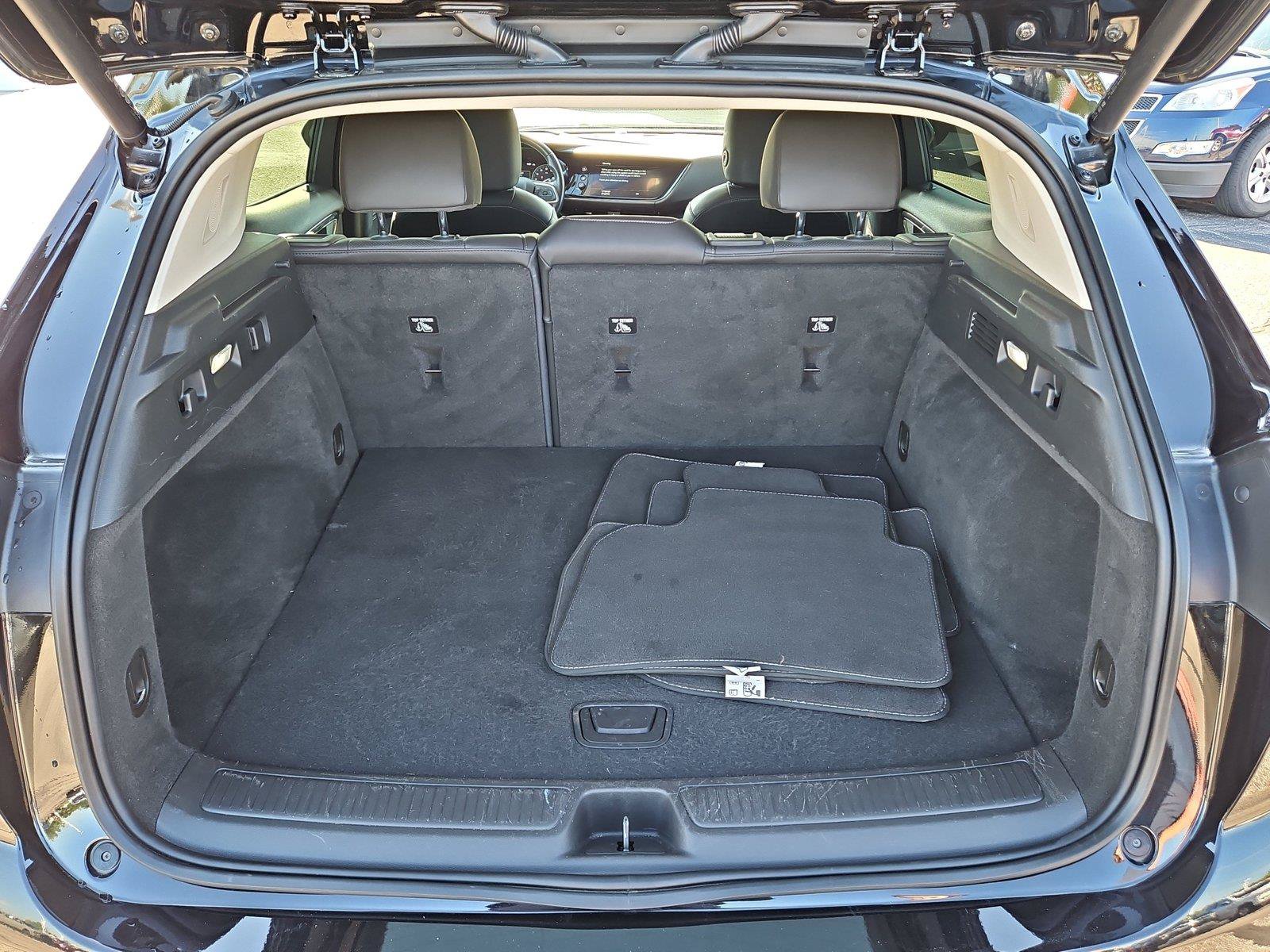 Used 2023 Buick Envision Essence AWD/4WD image 7