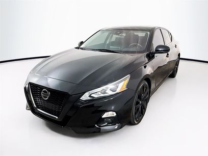 Used 2022 Nissan Altima 2.5 SR w/ Midnight Edition Package