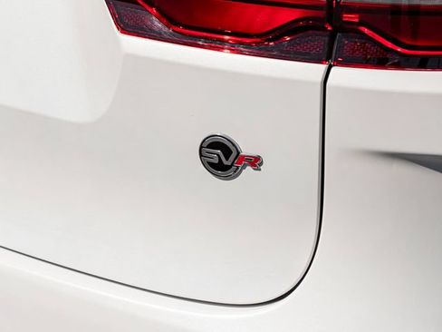 Used 2024 Jaguar F-PACE SVR AWD/4WD image 12