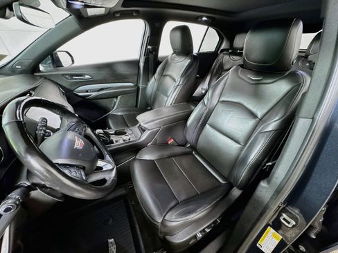 Used 2019 Cadillac XT4 Premium Luxury AWD/4WD image 16