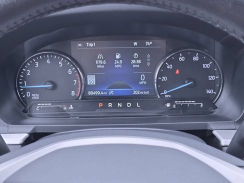 Used 2021 Ford Explorer XLT w/ Equipment Group 202A AWD/4WD image 32