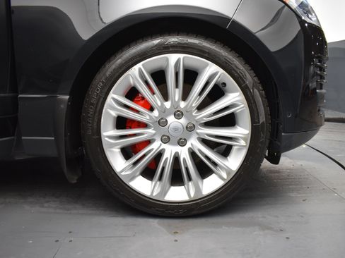 Used 2019 Land Rover Range Rover Supercharged AWD/4WD image 5