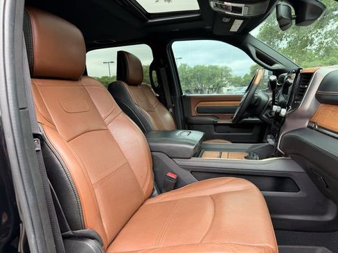 Used 2022 RAM 3500 Limited AWD/4WD image 19